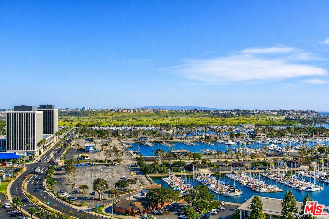 13600 Marina Pointe Dr - Photo 1