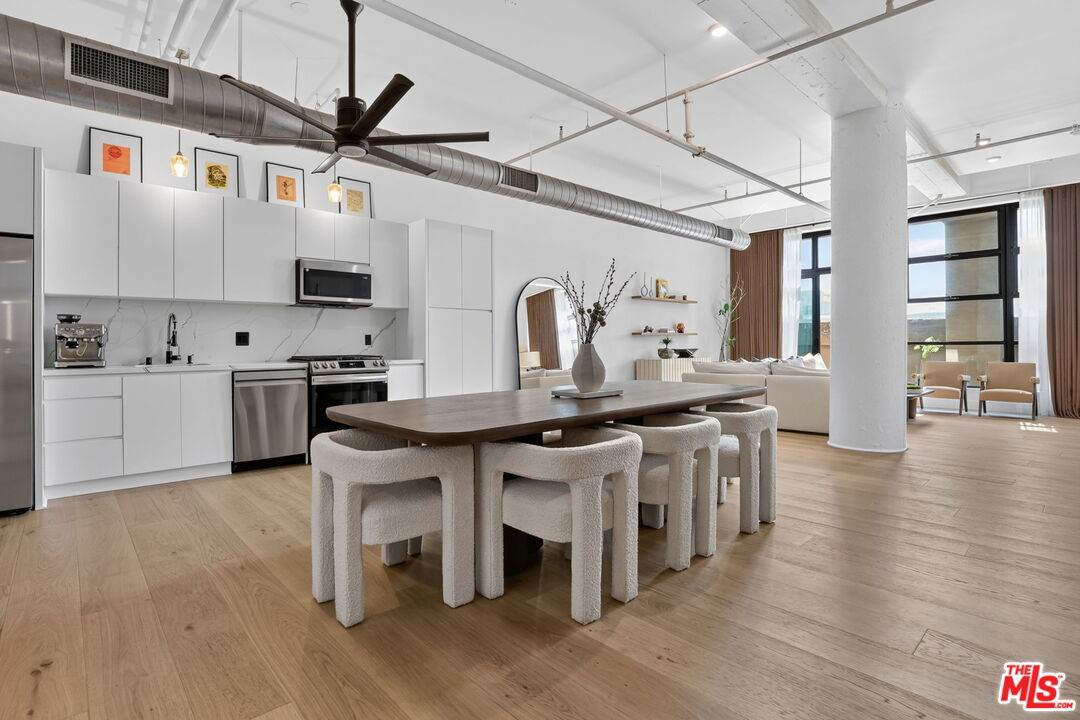 1645 Vine St - Photo 1