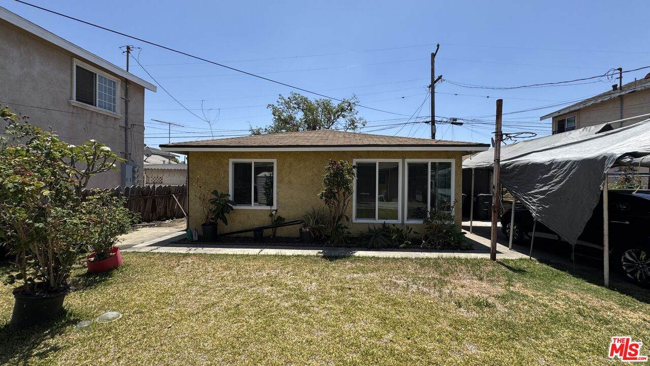 4412 Triggs St - Photo 1