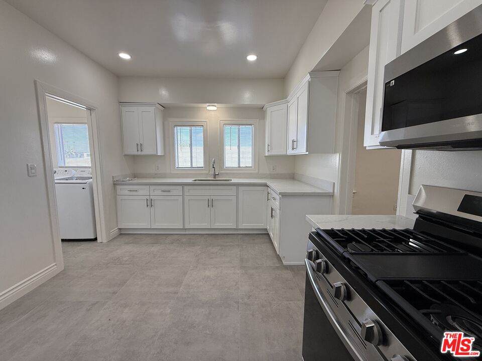 1462 36th St - Photo 1