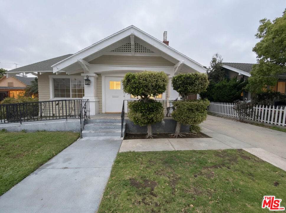 2717 7th St - Photo 1