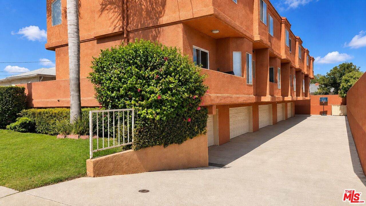 14714 Budlong Ave - Photo 1