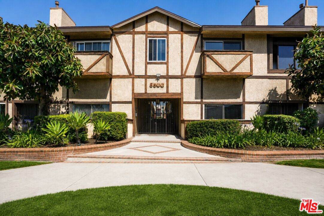 5500 Lindley Ave - Photo 1