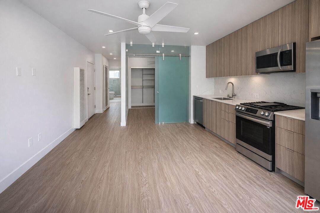1433 Euclid St - Photo 1