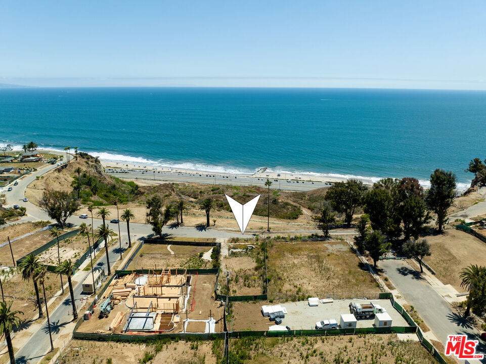 15363 Via De Las Olas - Photo 1