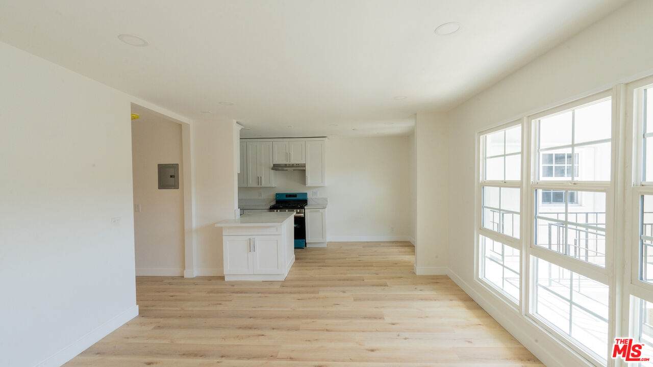 835 Sherbourne Dr - Photo 1