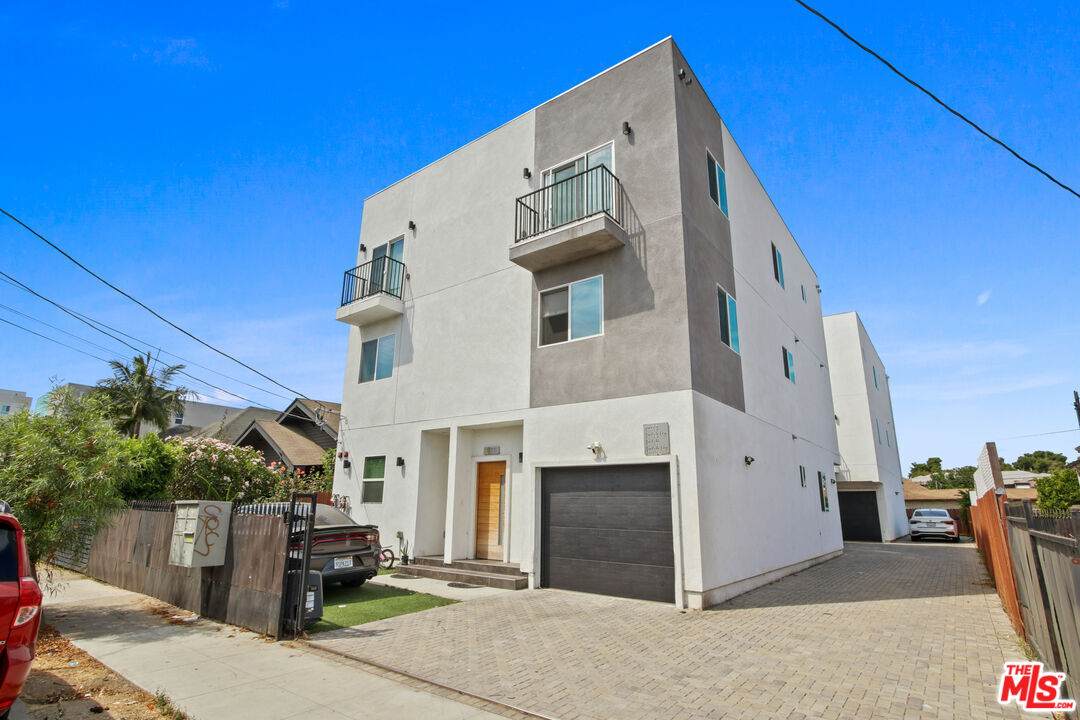 1805 New England St - Photo 1