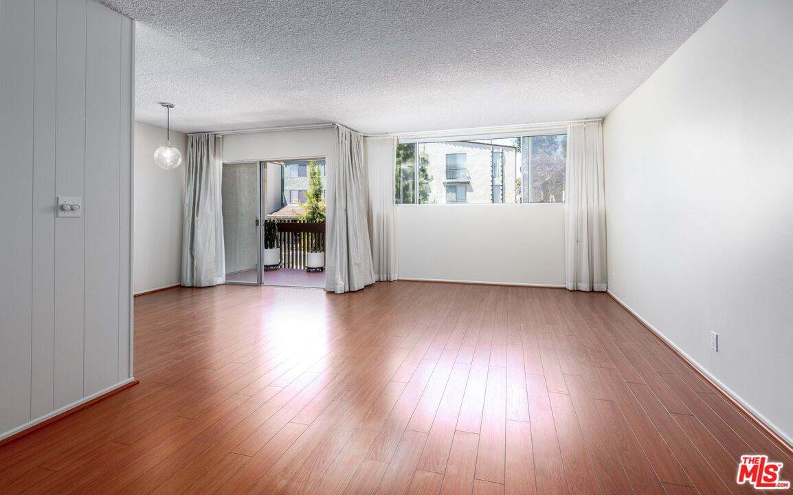 6050 Canterbury Dr - Photo 1
