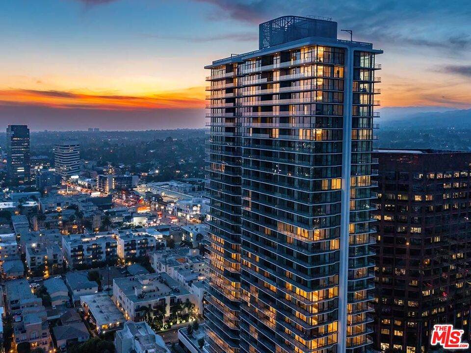 11750 Wilshire Blvd - Photo 1