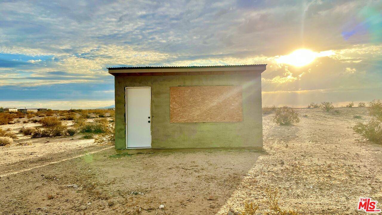 1020 Shoshore Valley Rd - Photo 1