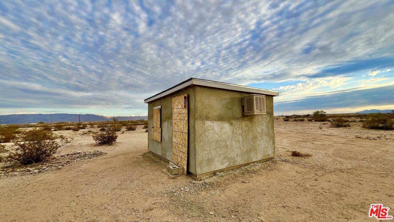 660 High Noon Rd - Photo 1