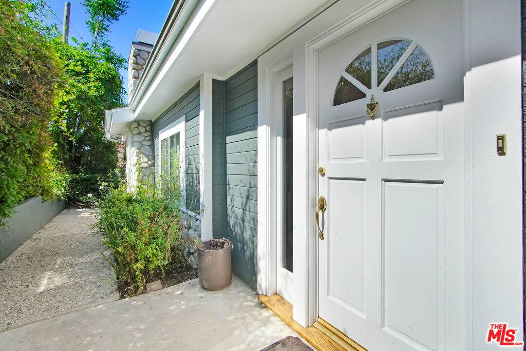 2401 Olive Ave - Photo 1
