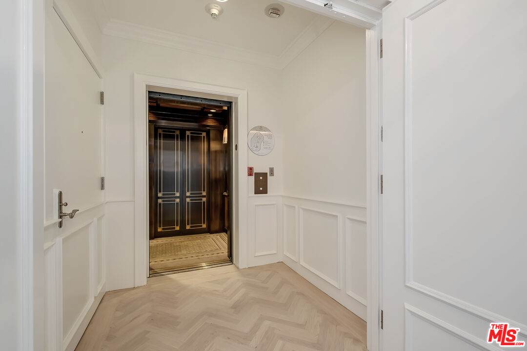 https://bt-photos.global.ssl.fastly.net/carets/orig_boomver_1_26852933-2.jpg
