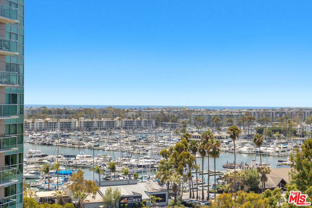 13700 Marina Pointe Dr - Photo 1