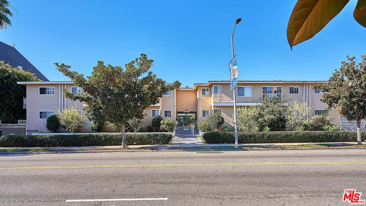 443 Wilton Pl - Photo 1
