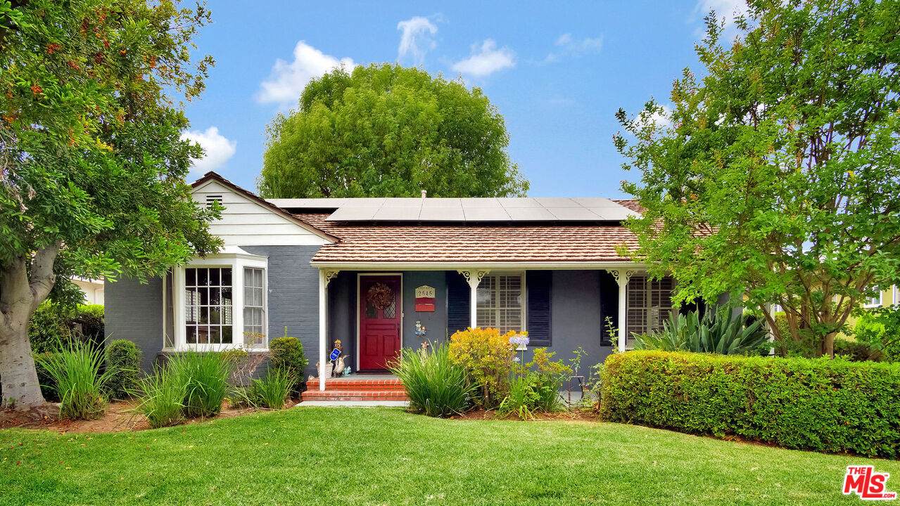 2545 Sycamore Dr - Photo 1