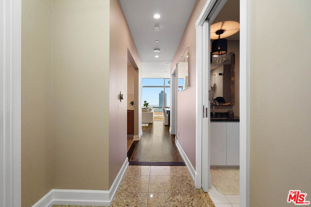 900 Olympic Blvd - Photo 1