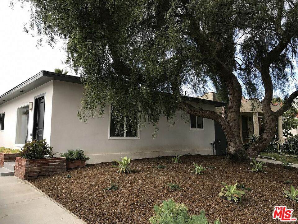 3345 Helms Ave - Photo 1
