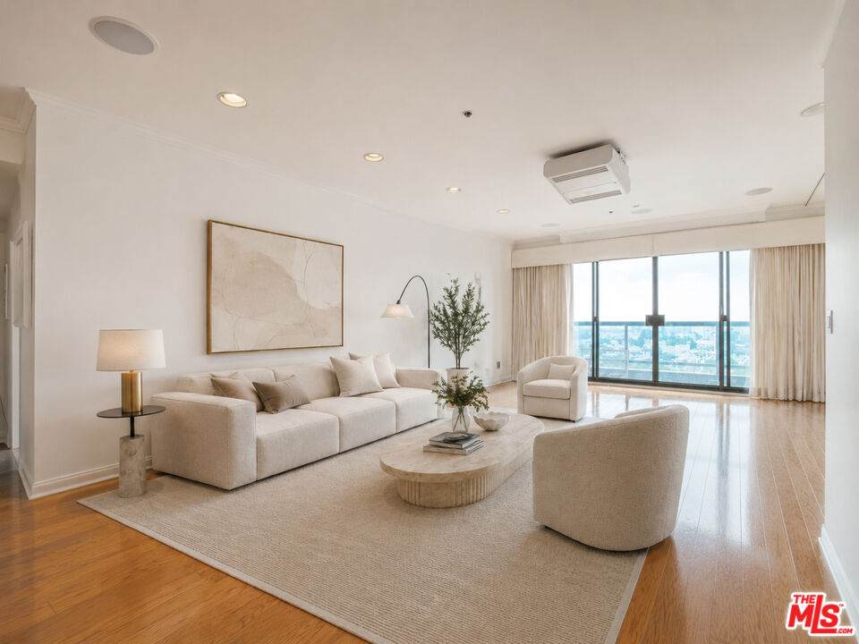 10724 Wilshire Blvd - Photo 1