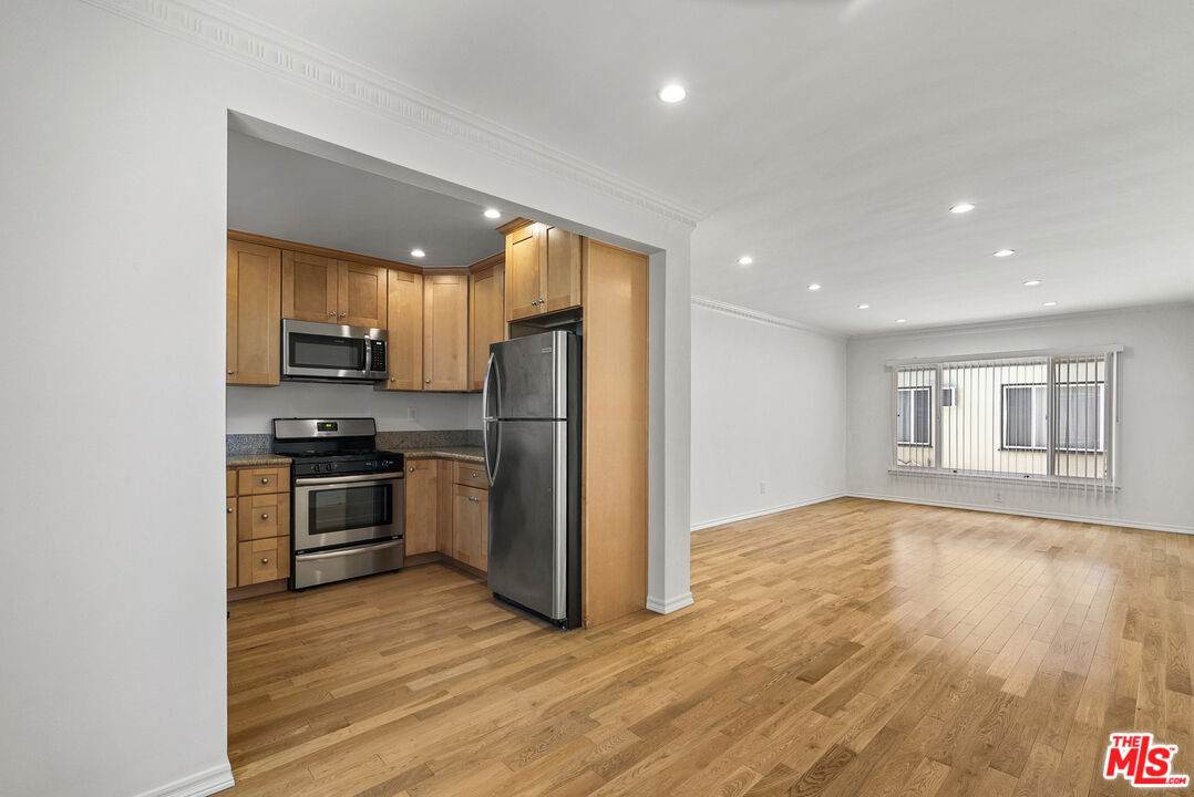 1233 Harper Ave - Photo 1