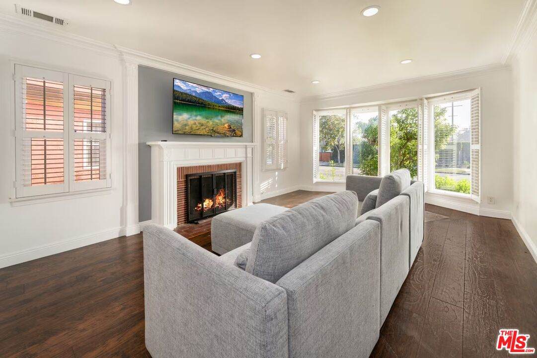 1789 Fairfax Ave - Photo 1