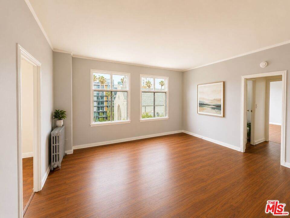 634 Gramercy Pl - Photo 1