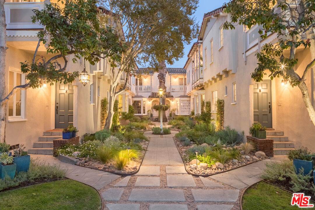  Rodney Dr - Photo 1