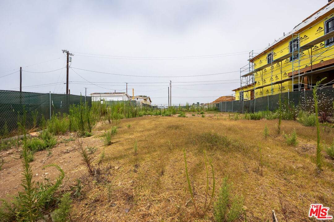 335 Beirut Ave - Photo 1