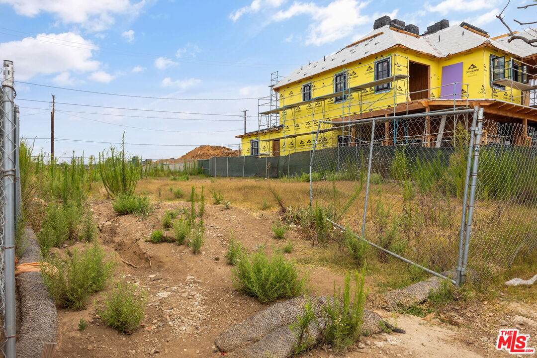 https://bt-photos.global.ssl.fastly.net/carets/orig_boomver_1_26856963-2.jpg