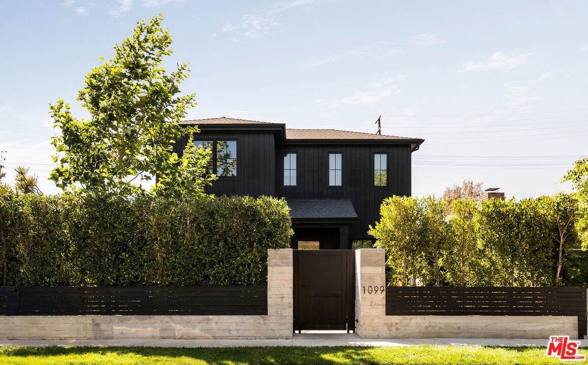 1099 Nowita Pl - Photo 1