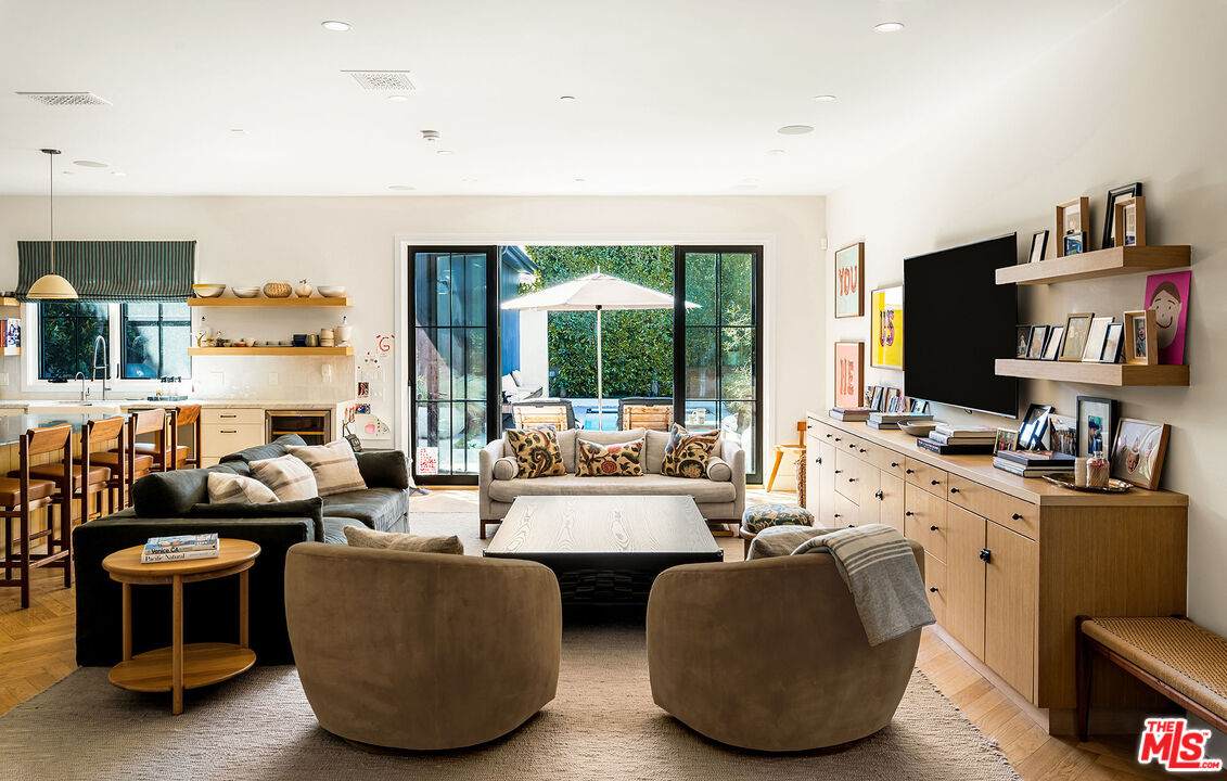 https://bt-photos.global.ssl.fastly.net/carets/orig_boomver_1_26857291-2.jpg