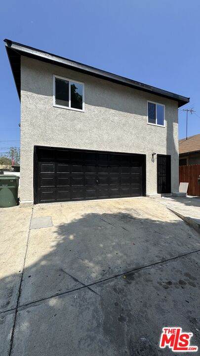 1255 Velasco St - Photo 1