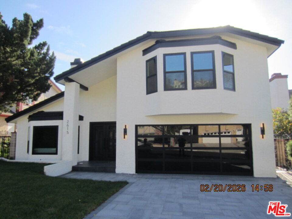 2615 Woodstock Ln - Photo 1