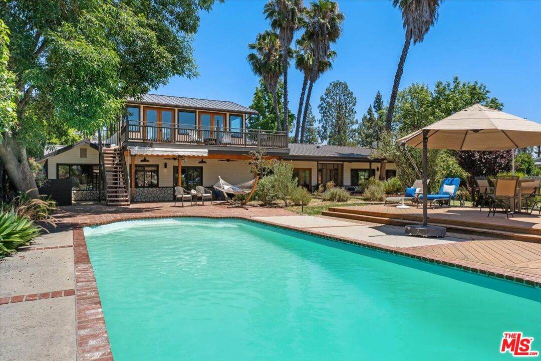 22954 Collins St - Photo 1
