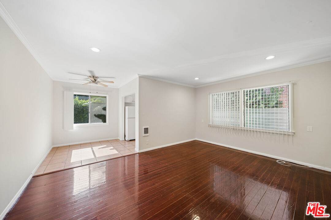 612 Dunsmuir Ave - Photo 1