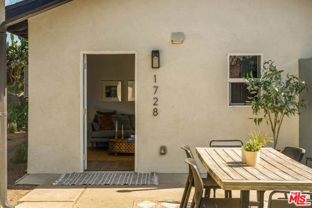 1728 52nd St - Photo 1