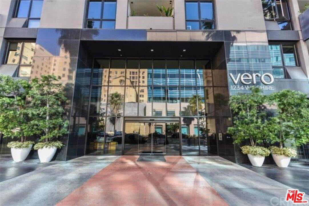 1234 Wilshire Blvd - Photo 1