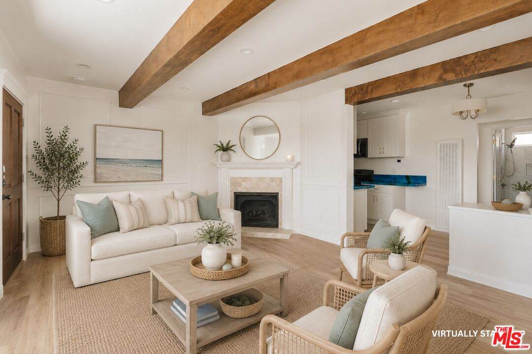 1466 Manhattan Beach Blvd - Photo 1