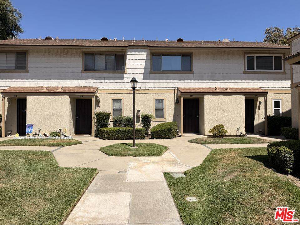 1031 Palmetto Ave - Photo 1