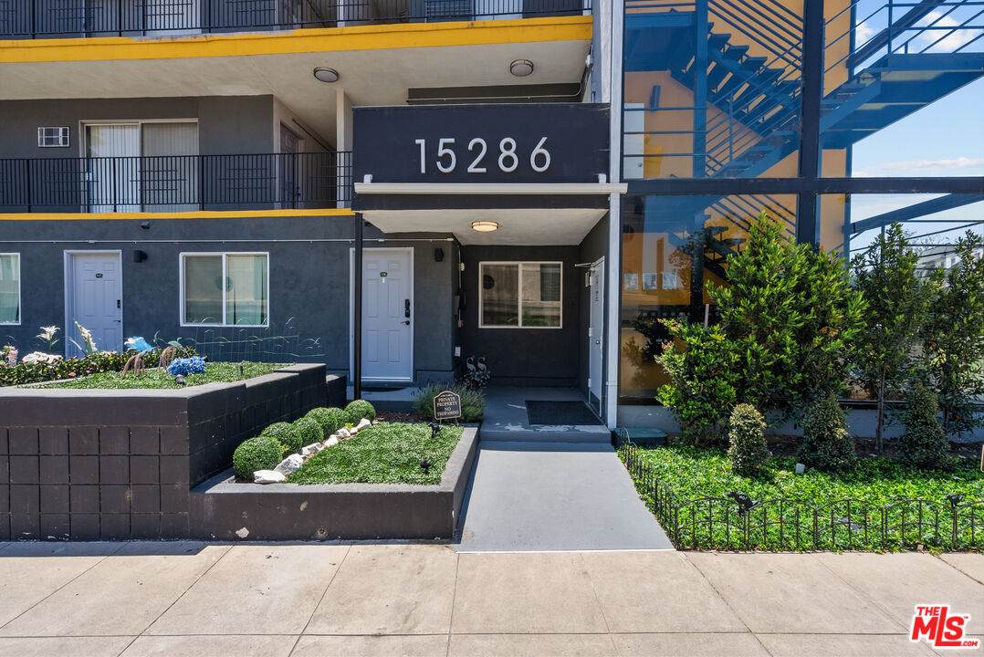 15286 Sutton St - Photo 1