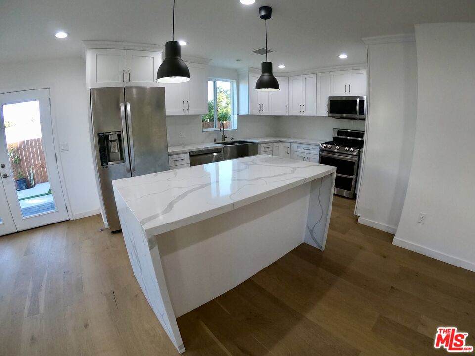 635 Formosa Ave - Photo 1