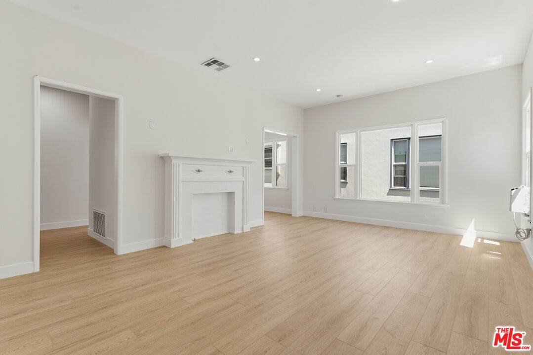 833-1/4 Alfred St - Photo 1
