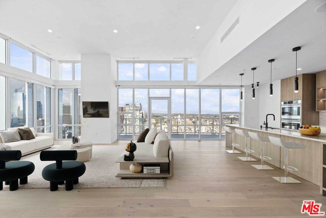 230 Olympic Blvd - Photo 1
