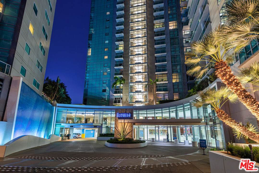 13700 Marina Pointe Dr - Photo 1