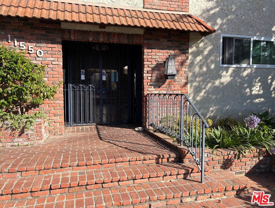 11550 Nebraska Ave - Photo 1
