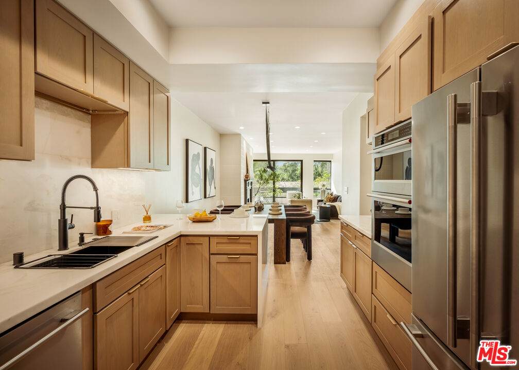 10551 Wilshire Blvd - Photo 1