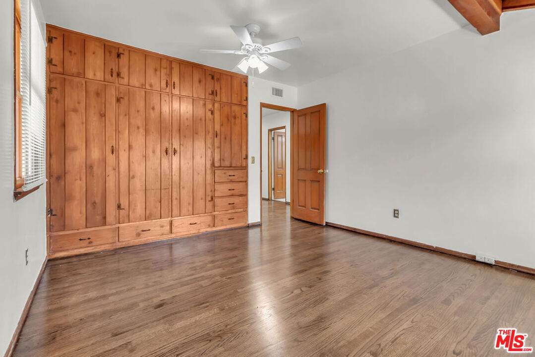9322 Lasaine Ave - Photo 1