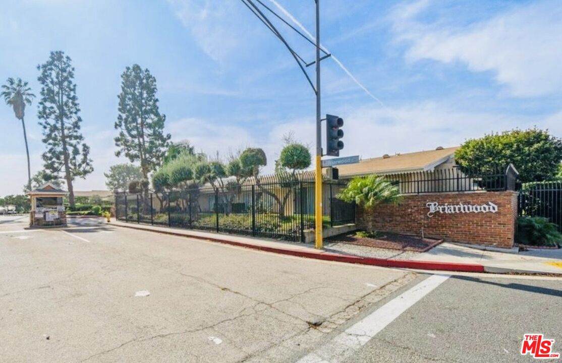 3500 Manchester Blvd - Photo 1