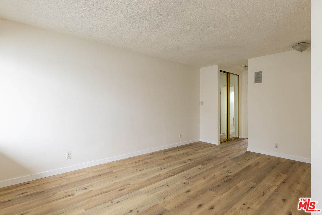 1295 Federal Ave - Photo 1