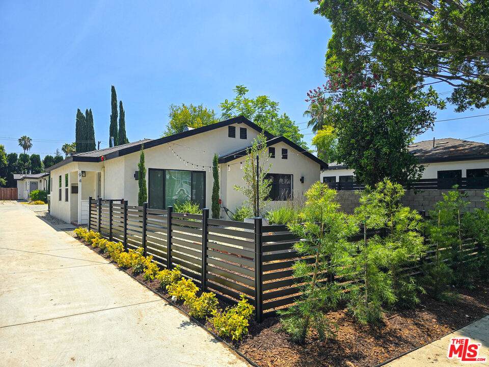 94 Vinedo Ave - Photo 1
